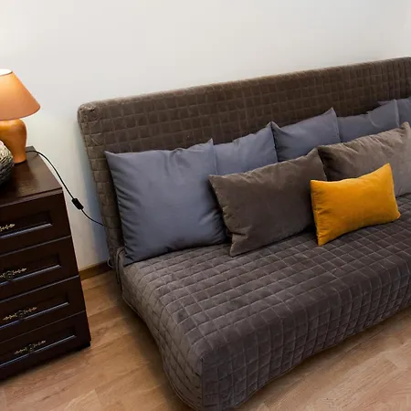 Vanilla 1, 2bdr 2bth 5min To Main Square